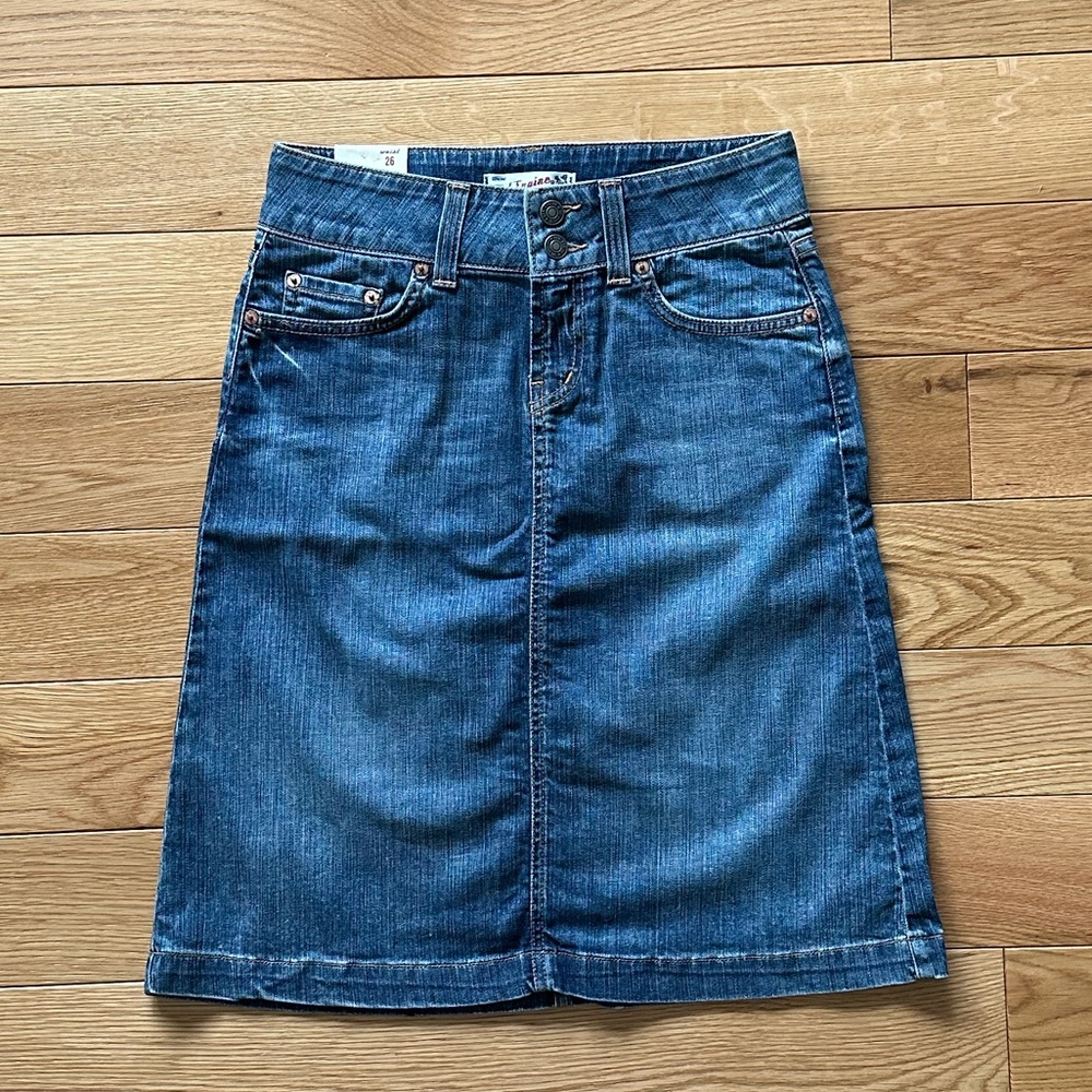 NWT Red Engine denim skirt sz 25 sz 26